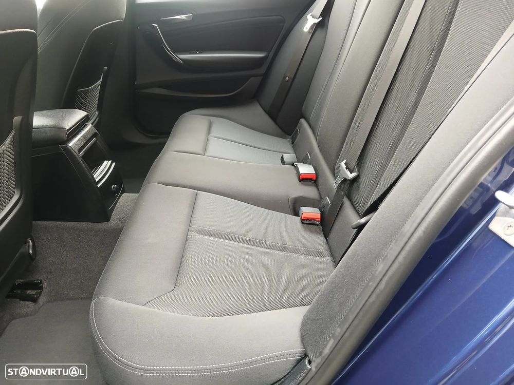 BMW 116 d Aut. Sport Line - 31