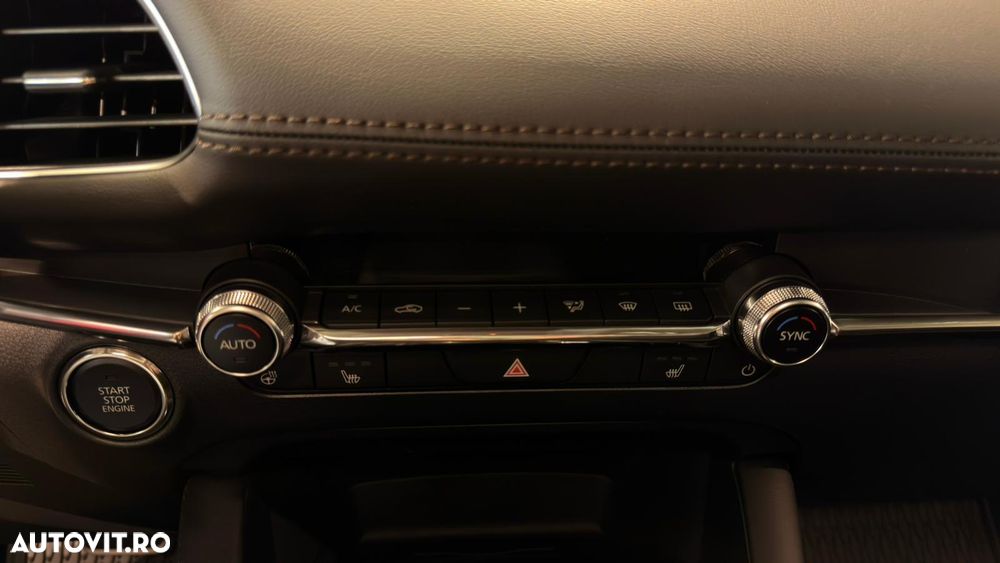 Mazda 3 e-Skyactiv X186 AT MHEV Exclusive-Line - 16