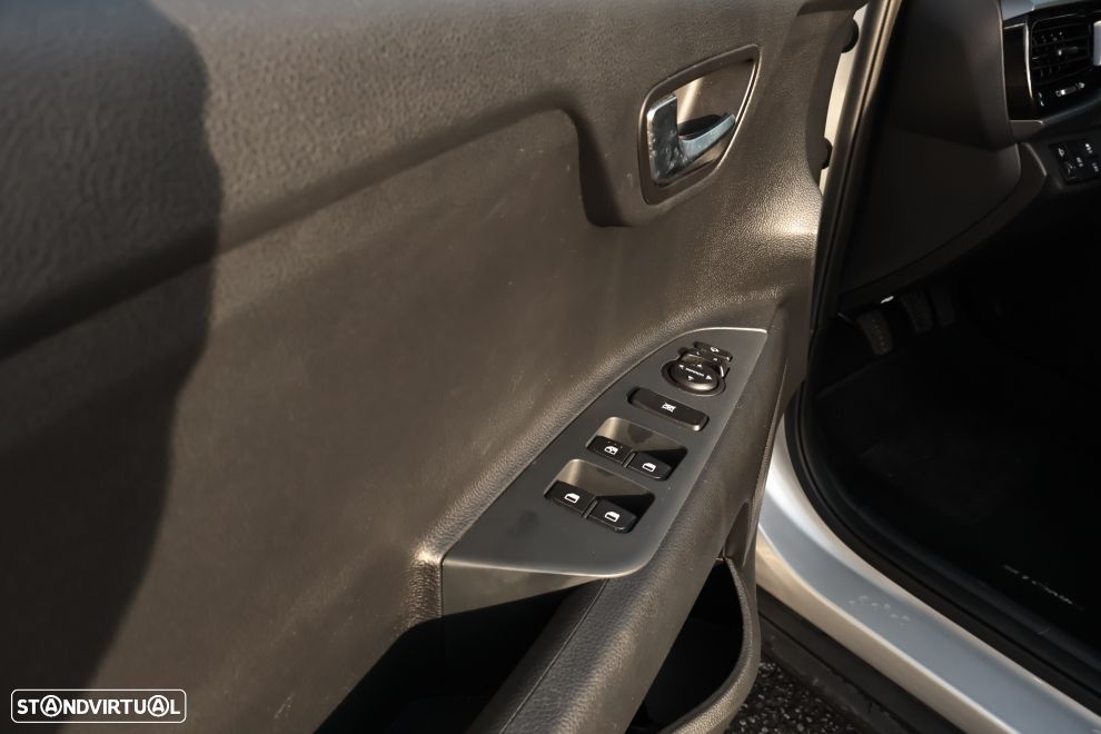 Kia Stonic 1.0 T-GDI Drive - 17