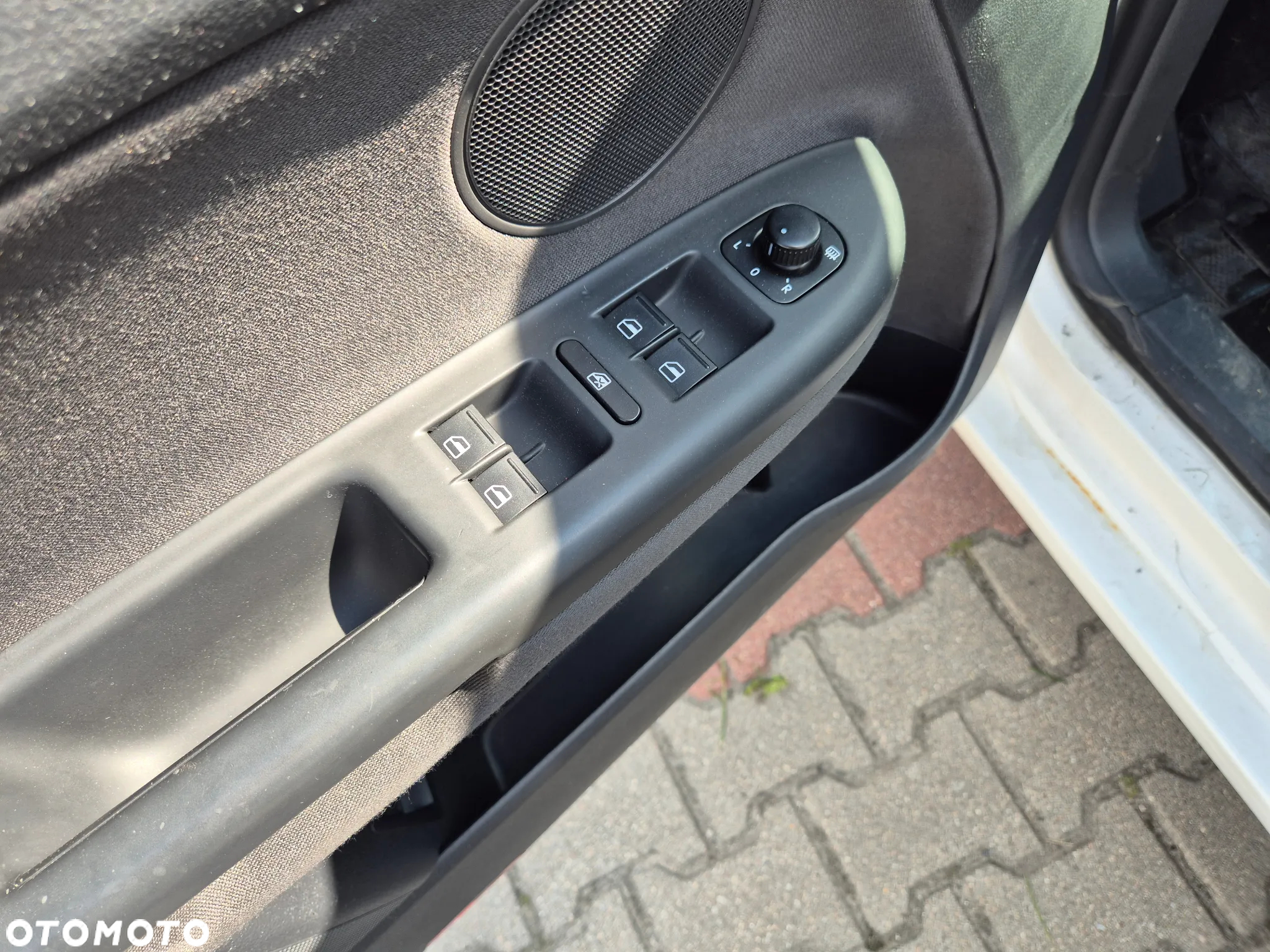 Volkswagen Golf Plus 1.6 TDI Comfortline - 18