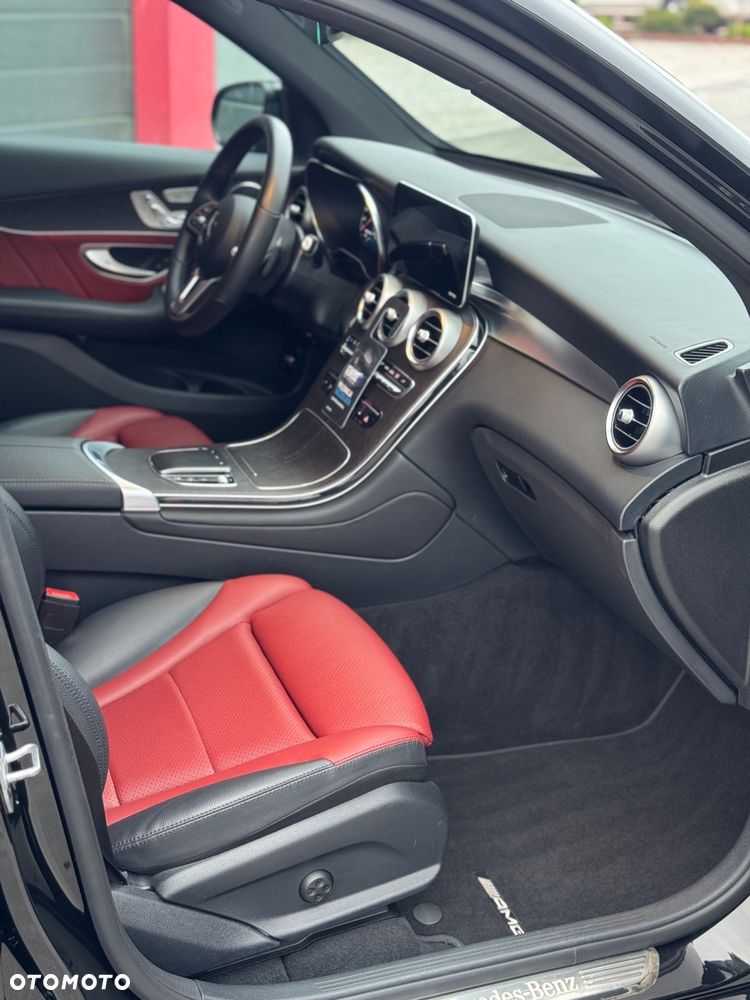 Mercedes-Benz GLC 300 4Matic 9G-TRONIC AMG Line Plus - 11