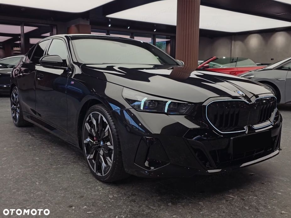 BMW Seria 5 520d xDrive mHEV M Sport - 8