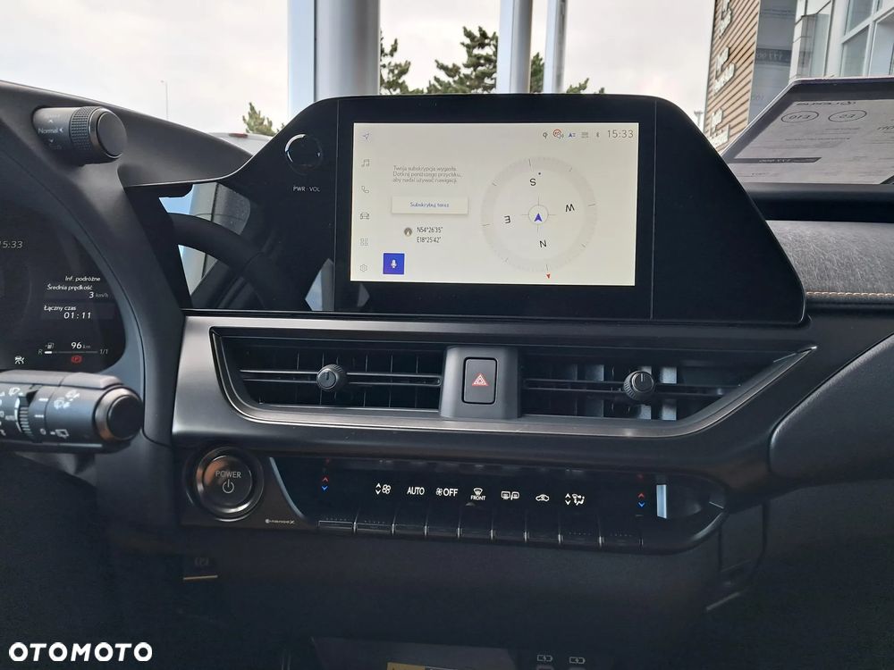 Lexus UX 300h Business - 13