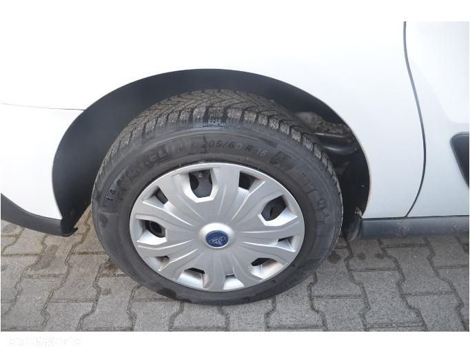 Ford Transit Connect - 34