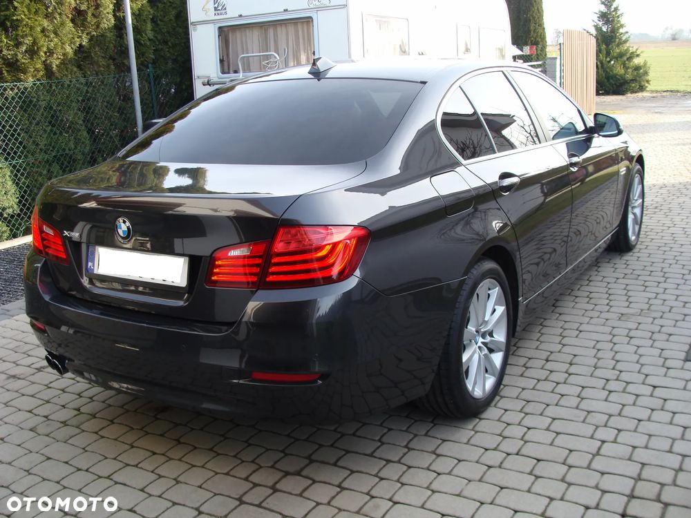 BMW Seria 5 520d xDrive - 7