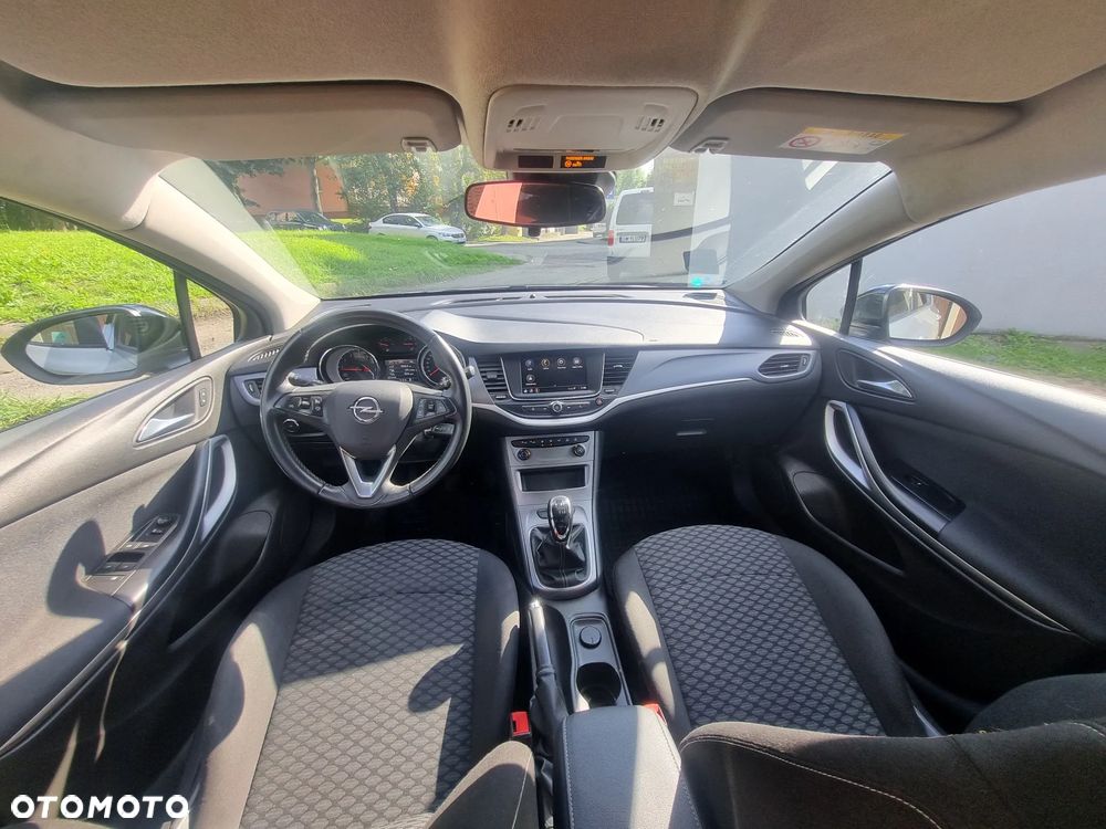 Opel Astra V 1.2 T Business Elegance S&S - 10