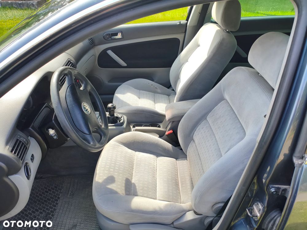 Volkswagen Passat - 10