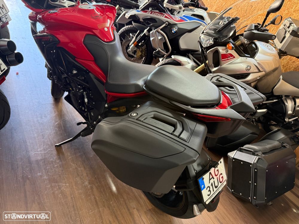MV Agusta Turismo Veloce Rosso Aniversário 75 - 36
