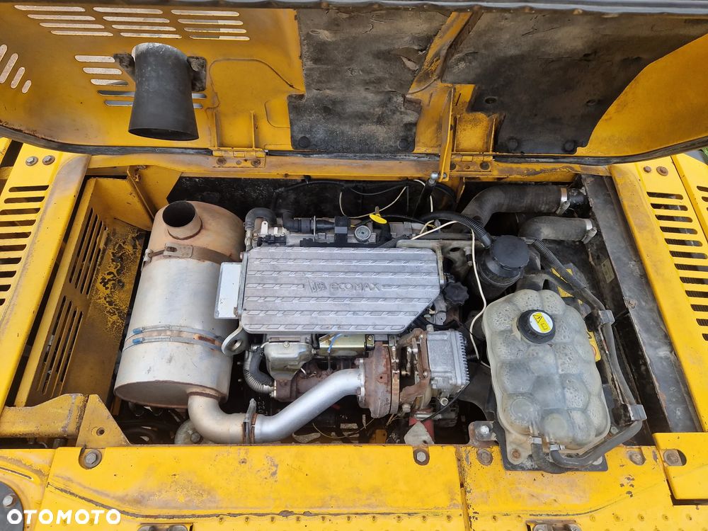JCB JS 220LC - 11