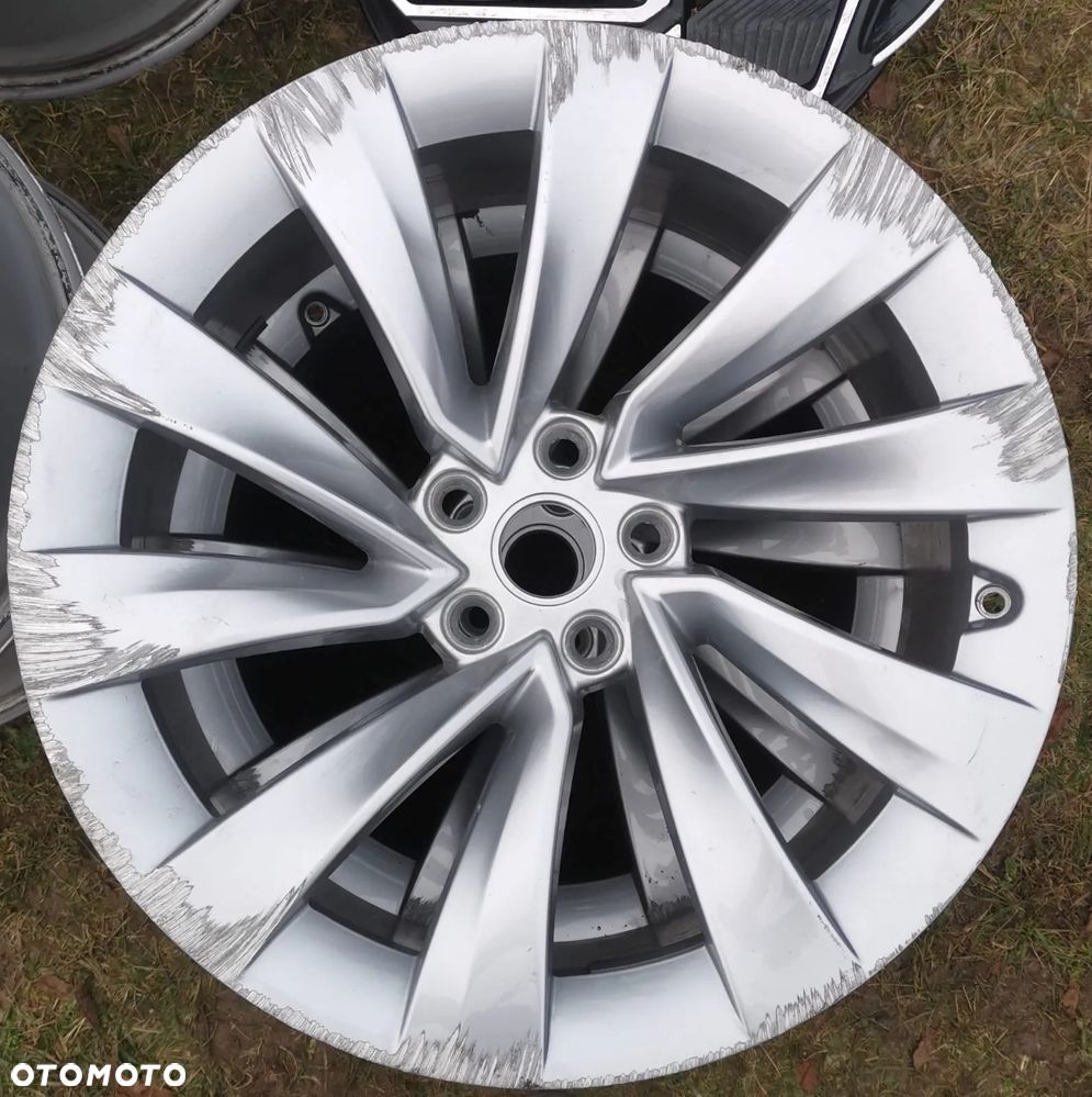 FELGA TESLA Y 9,5J 20 ET45 5x120 2188227-00-C