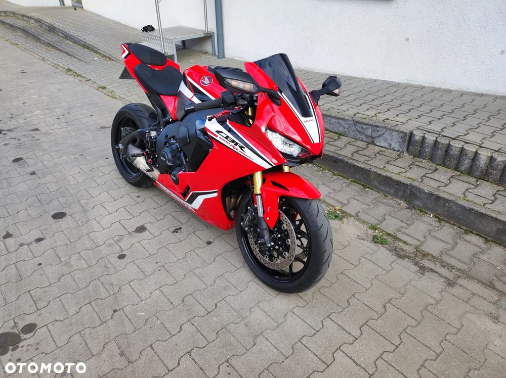 Honda CBR - 9
