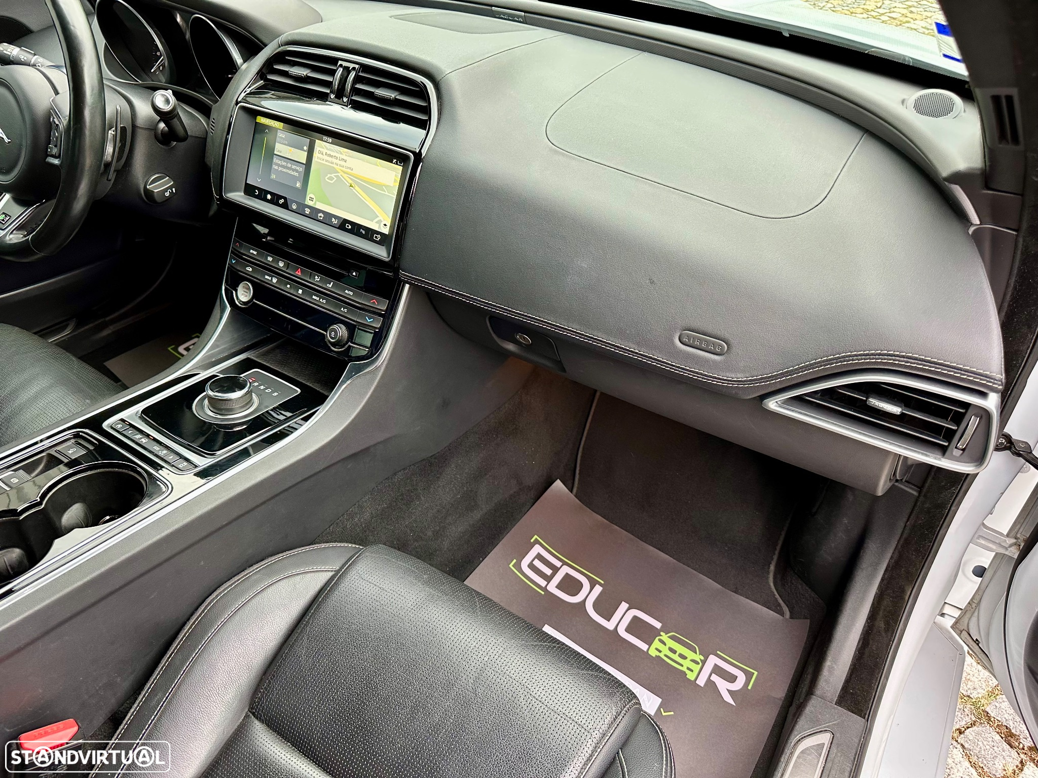 Jaguar XE 2.0 D R-Sport AWD Aut. - 34