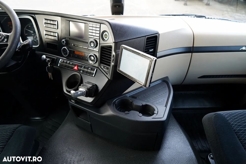 Mercedes-Benz ACTROS 2542 / 6X2 / FRIGIDER / SOLO / UNITATE THERMO KING T-1000R / RIDICARE / DIRECȚIE CU AX RIDICATIV / EURO 5 - 32