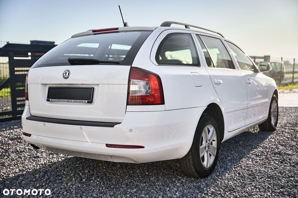 Skoda Octavia 1.6 TDI DPF Elegance - 13