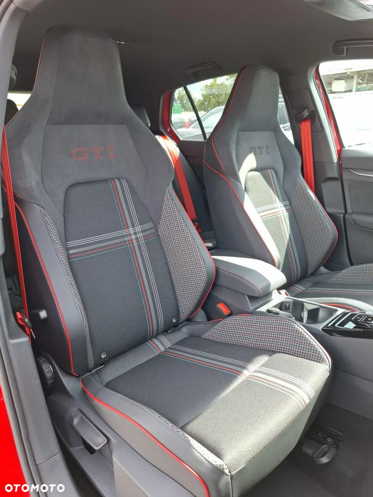 Volkswagen Golf - 19