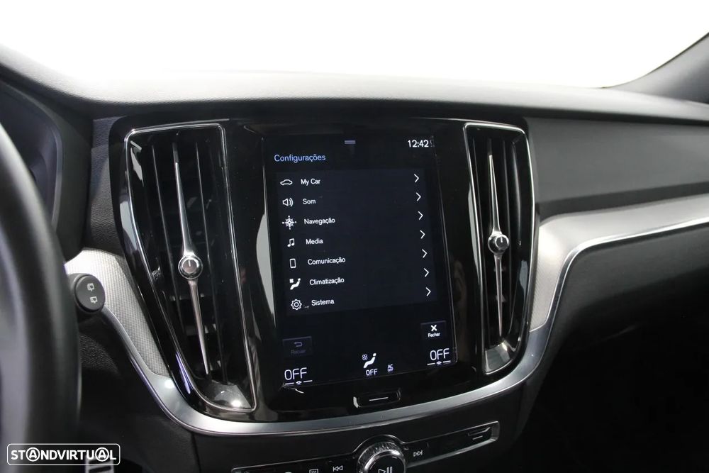 Volvo V60 2.0 D4 R-Design Geartronic - 26