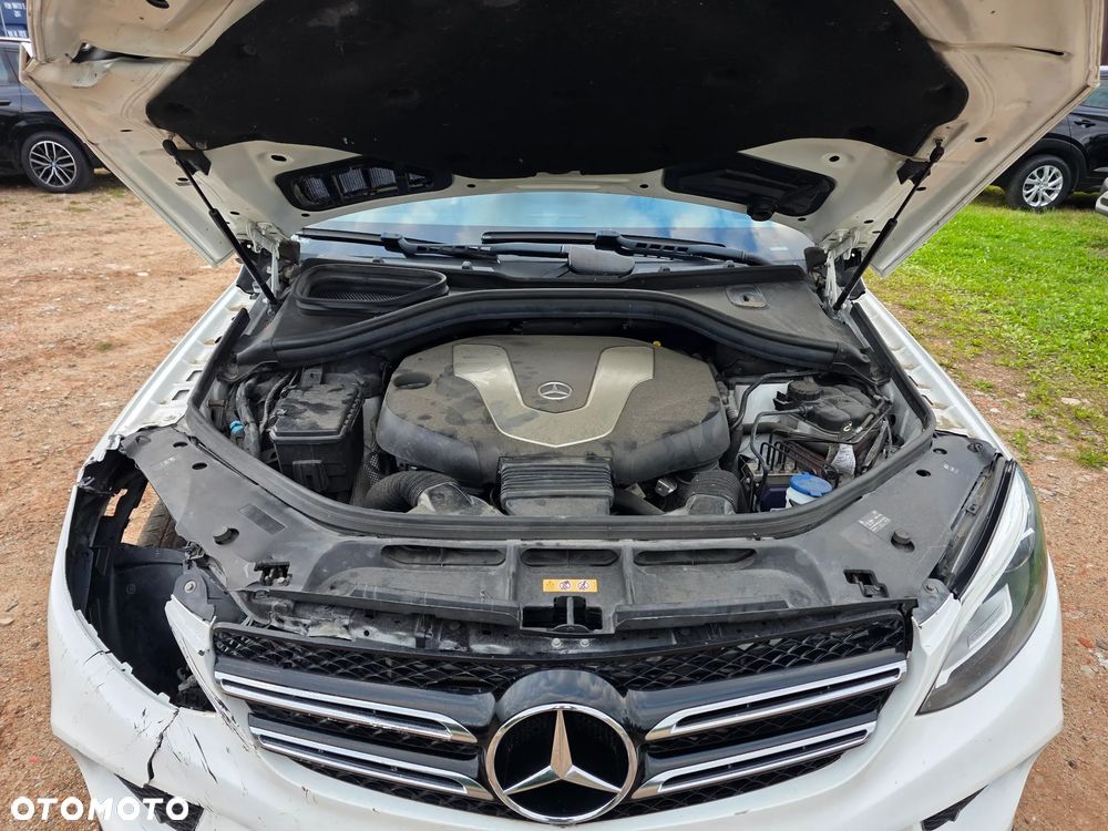 Mercedes-Benz GLE 350 d 4Matic 9G-TRONIC AMG Line - 13