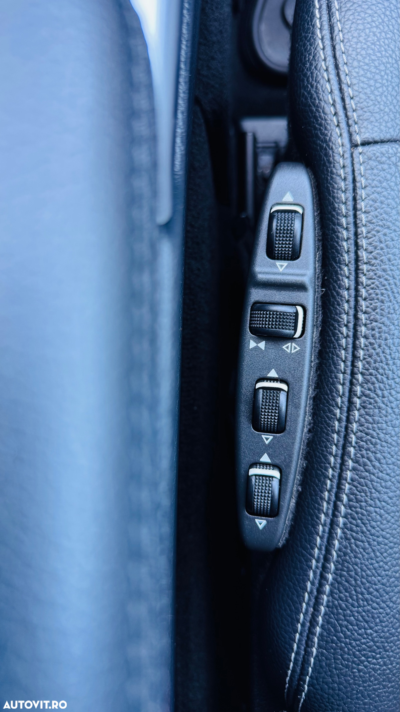 Mercedes-Benz E 220 T CDI DPF BlueEFFICIENCY 7G-TRONIC Avantgarde - 30