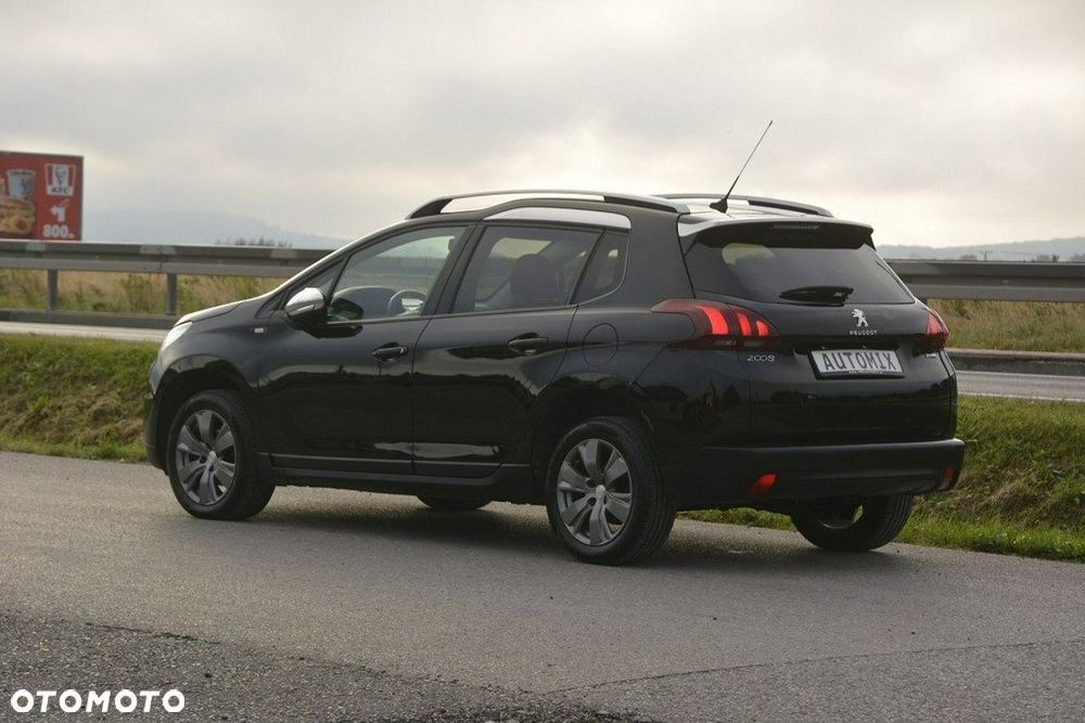 Peugeot 2008 1.2 Pure Tech Style EU6 - 5