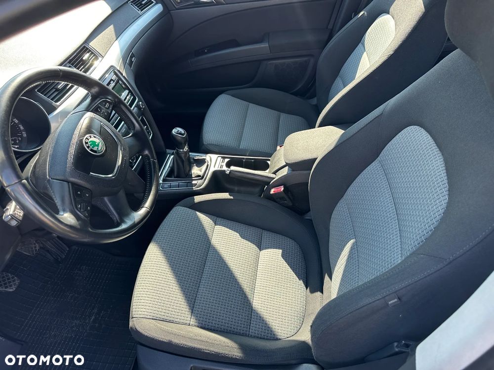 Skoda Superb 2.0 TDI Business - 4