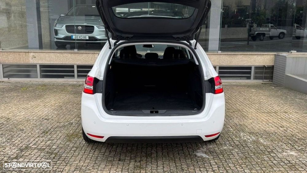 Peugeot 308 1.5 BlueHDi Allure EAT8 - 9