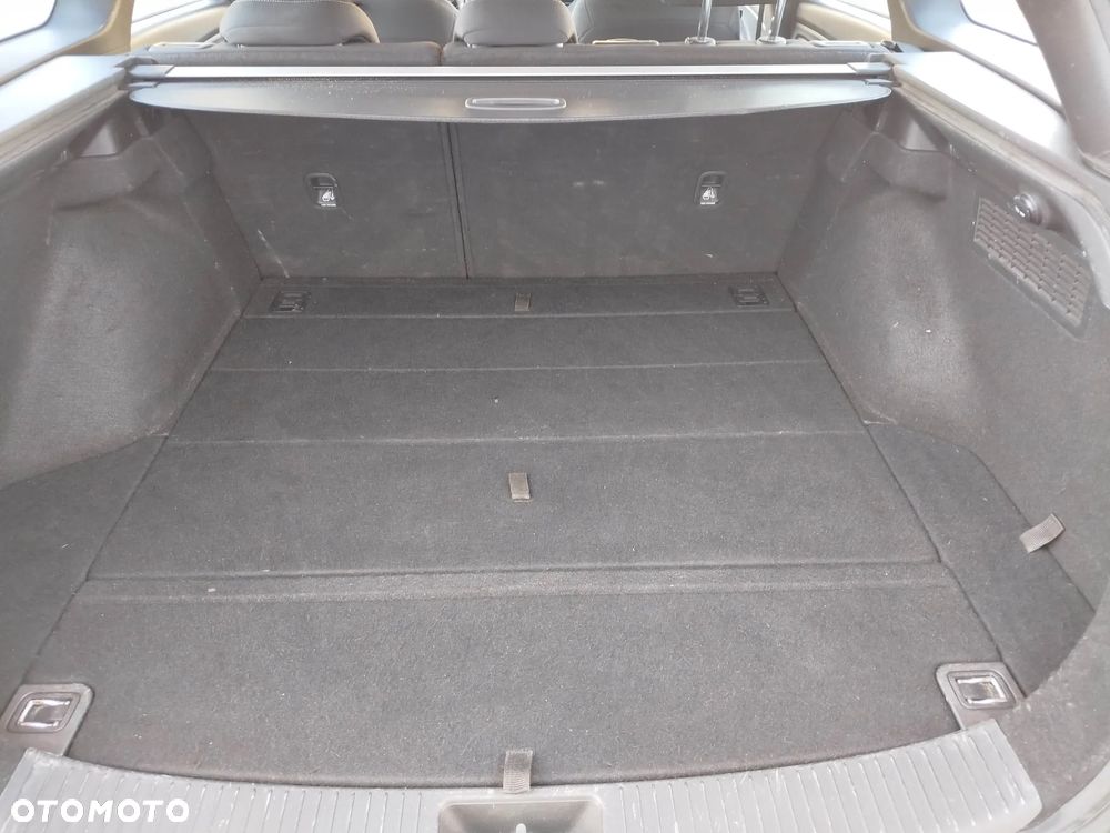 Hyundai i30 1.6 D Classic + - 14