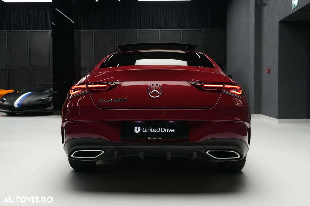 Mercedes-Benz CLA 200 7G-DCT AMG Line - 29