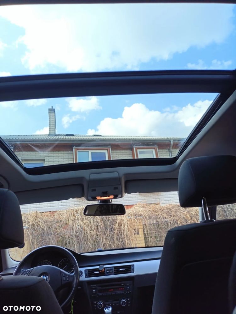 BMW Seria 3 320i Edition Exclusive - 17