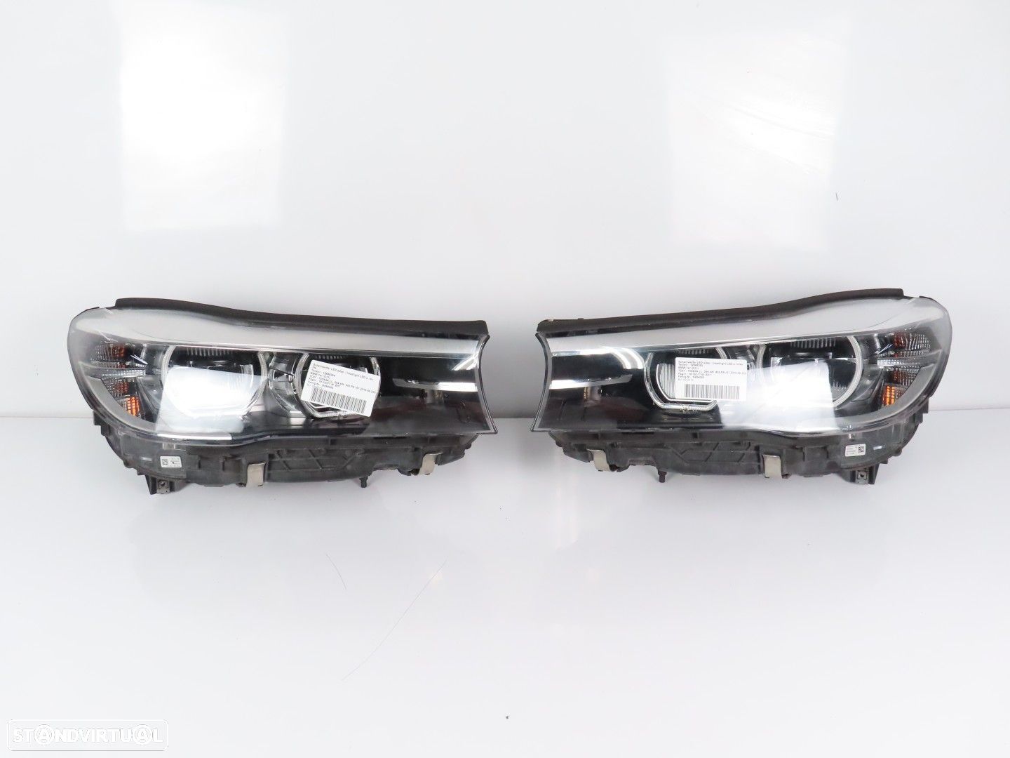 Conjunto Faróis LED  AHL Direcionais Usado / Original BMW 7 (G11, G12) 631174087... - 1