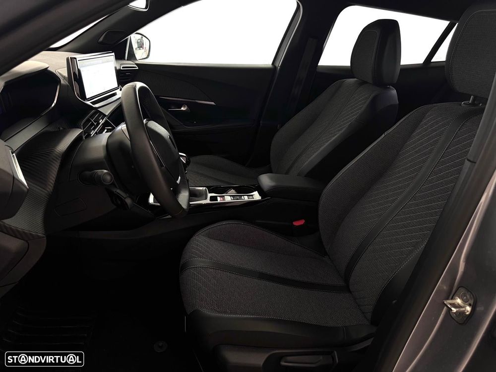 Peugeot 2008 - 6