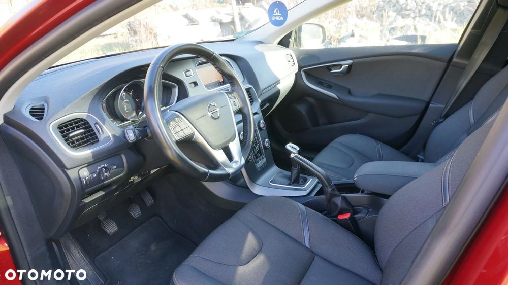 Volvo V40 Cross Country D3 Drive-E Momentum - 22