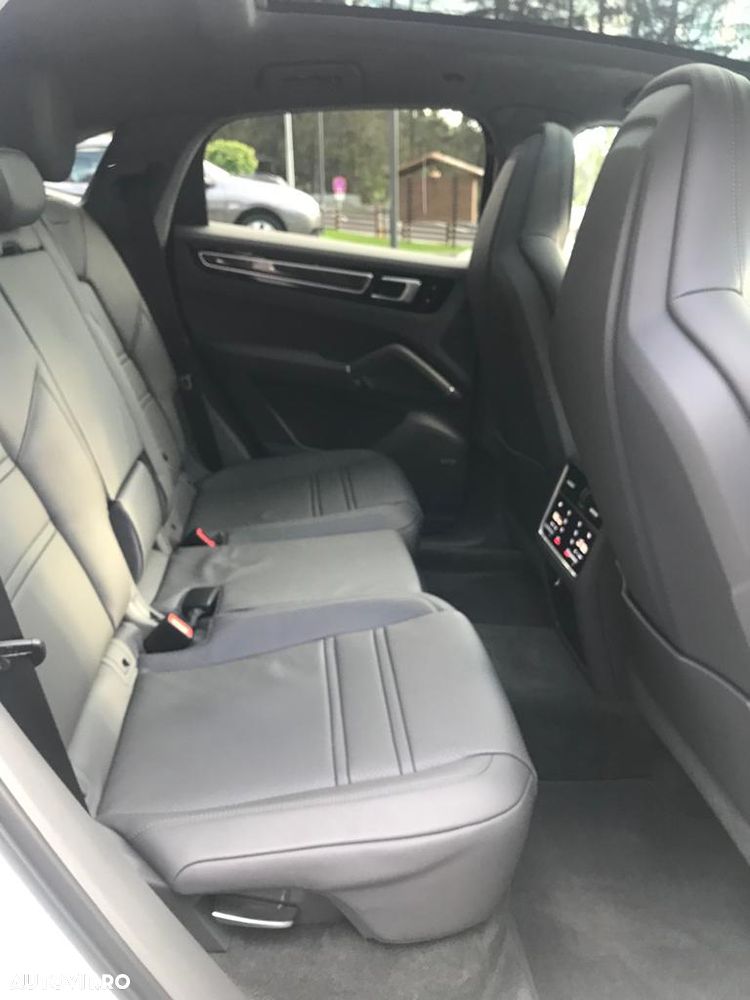 Porsche Cayenne Standard - 10