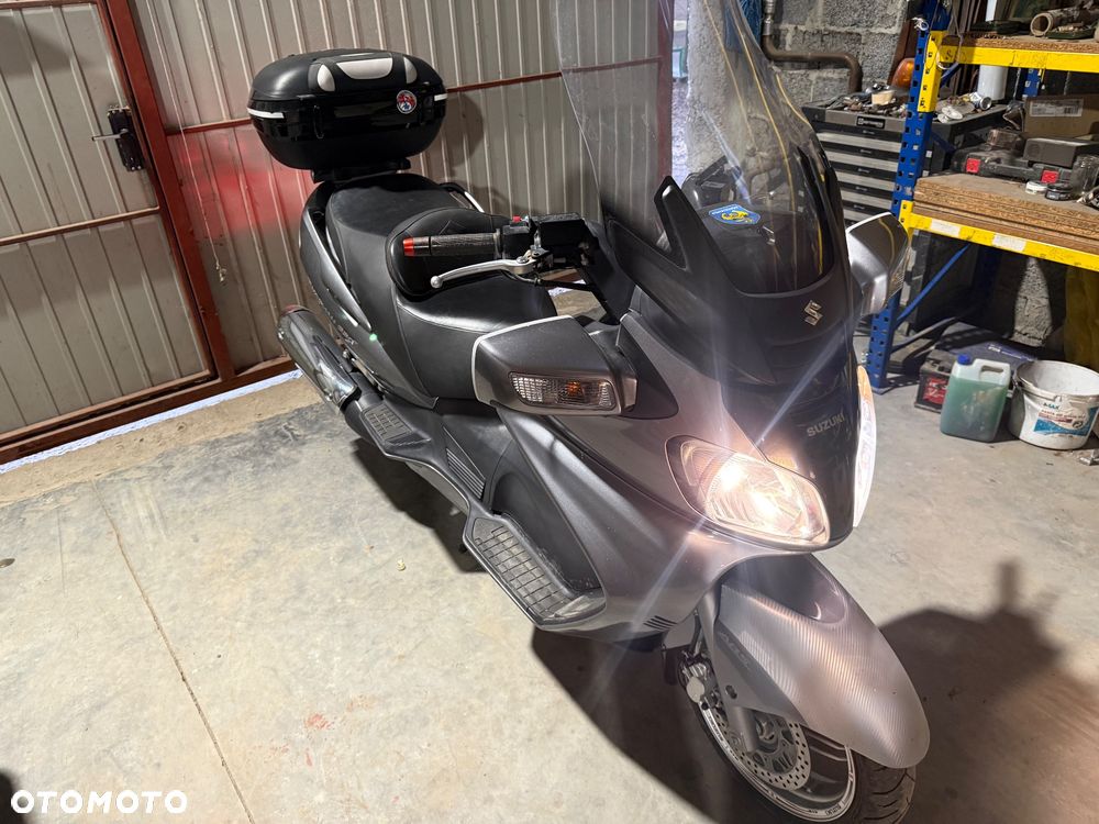 Suzuki Burgman - 7