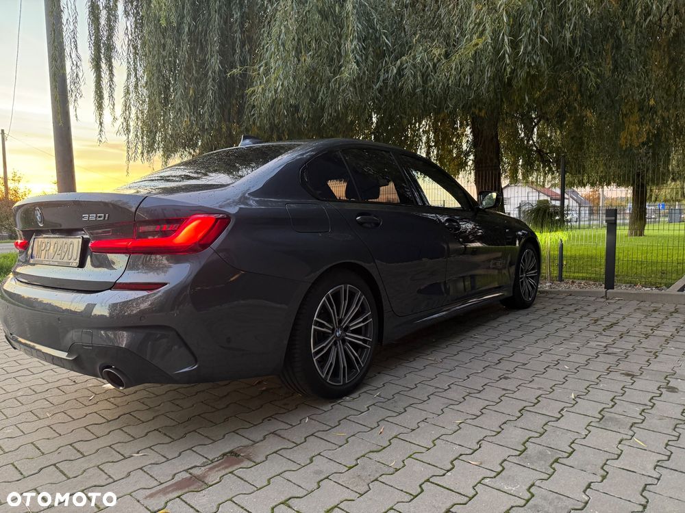BMW Seria 3 320i M Sport sport - 17