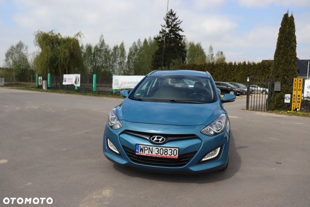 Hyundai i30 i30cw 1.6 CRDi Intro Edition - 3