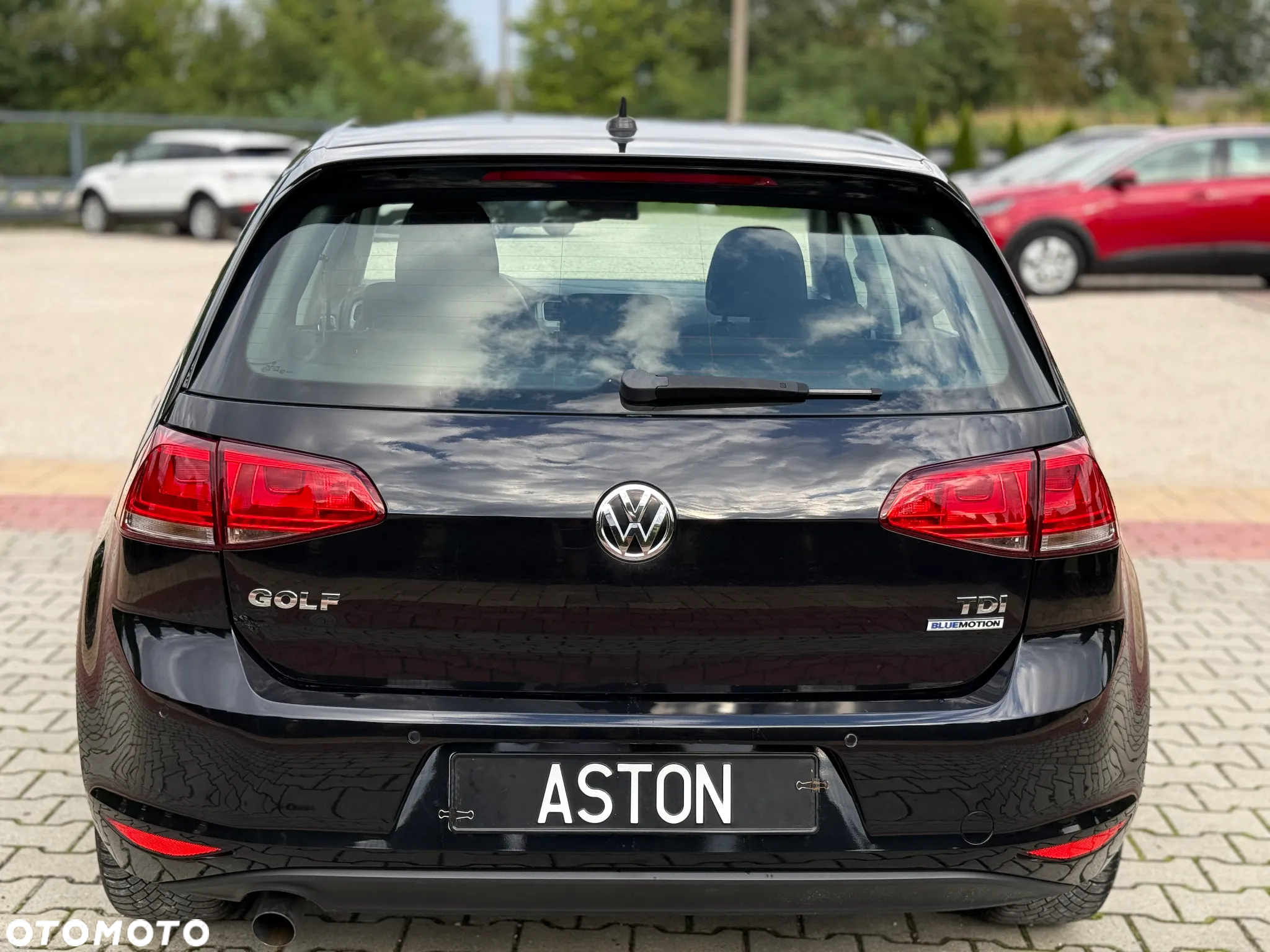 Volkswagen Golf 1.6 TDI BlueMotion Comfortline - 9