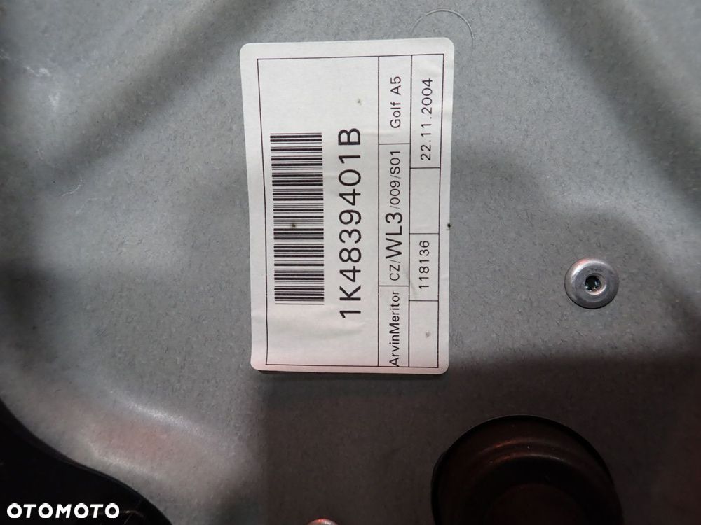 DRZWI LEWY TYŁ VOLKSWAGEN GOLF V HB LC9Z - 24