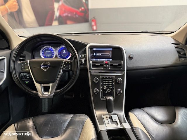 Volvo XC 60 2.0 D3 R-Design Geartronic - 14