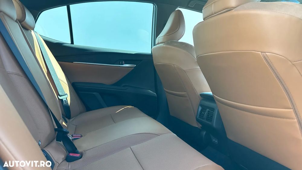 Toyota Camry 2.5 Exclusive - 7