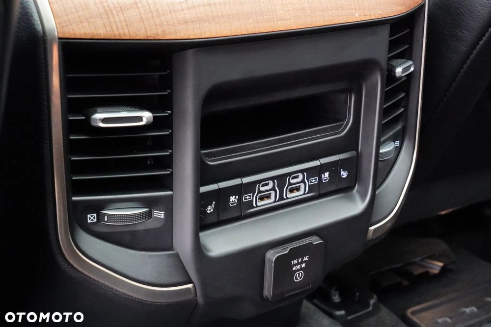 RAM 1500 5.7 Crew Cab Longhorn - 37