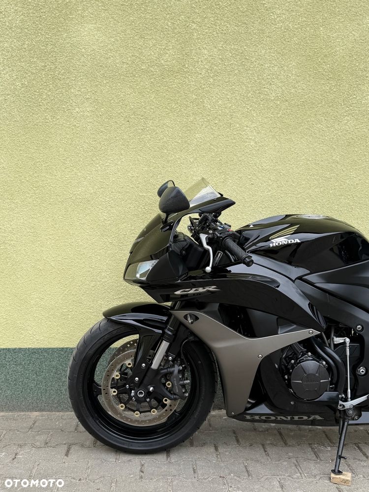 Honda CBR - 25
