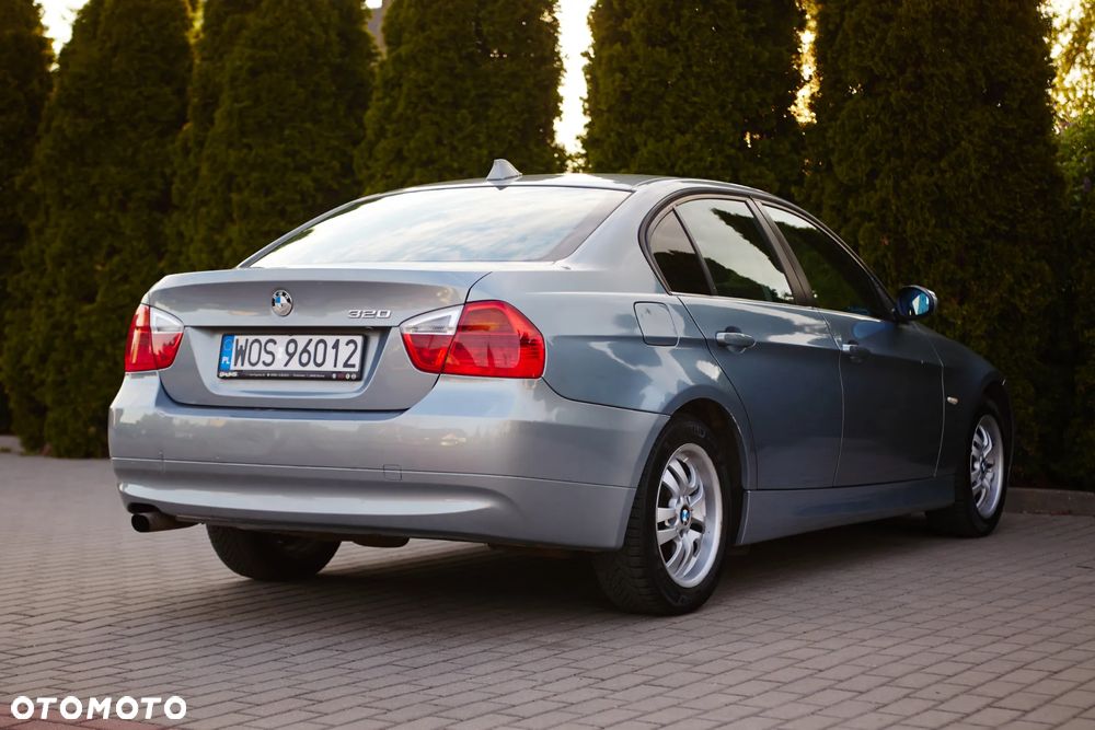 BMW Seria 3 318d DPF - 6