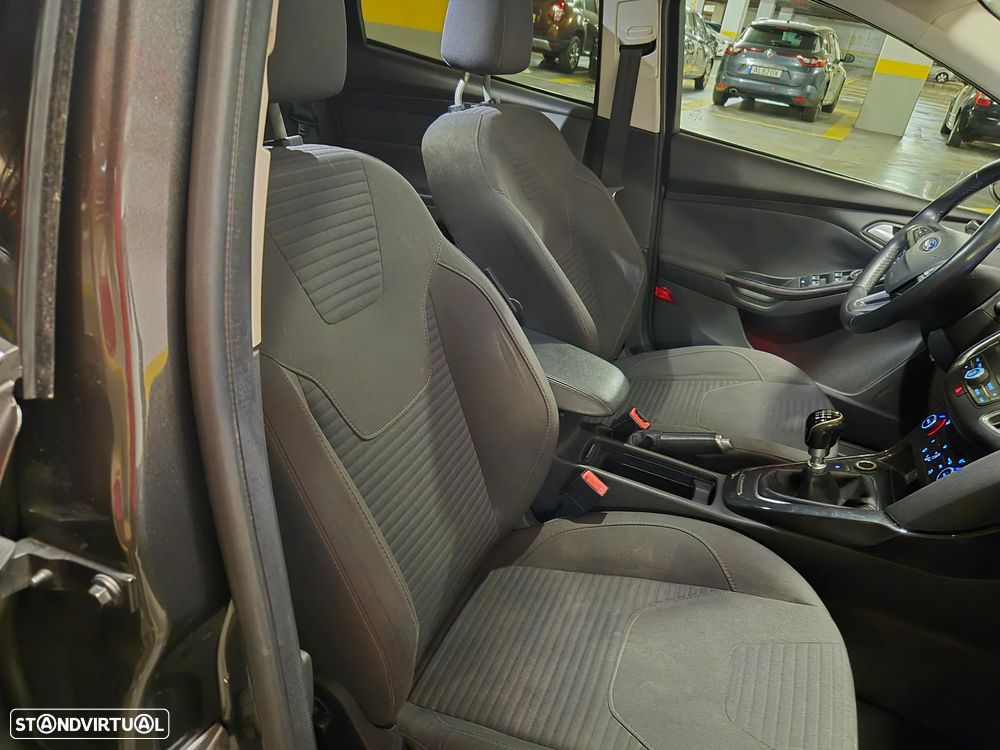 Ford Focus SW 1.5 TDCi Titanium - 30