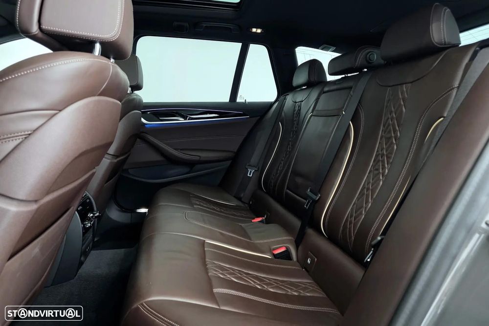 BMW 530 e Pack Desportivo M - 12