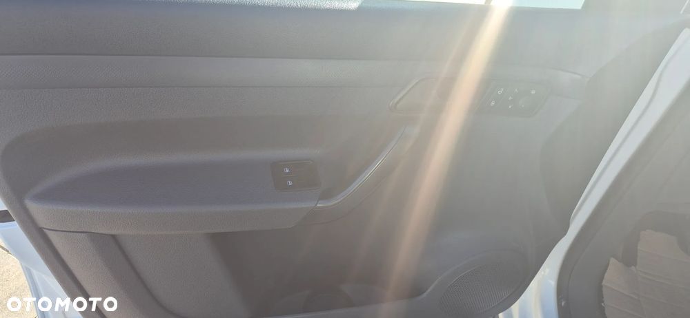 Volkswagen Caddy - 11
