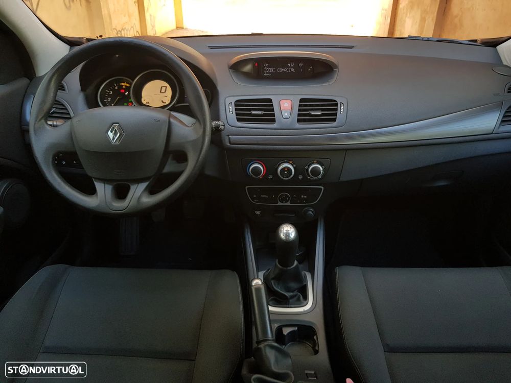 Renault Mégane Sport Tourer 1.5 dCi Dynamique - 12