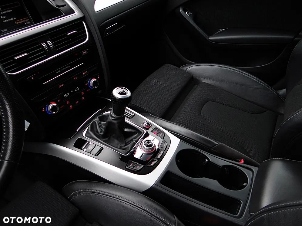 Audi A4 Avant 2.0 TDI DPF S line Sportpaket - 32