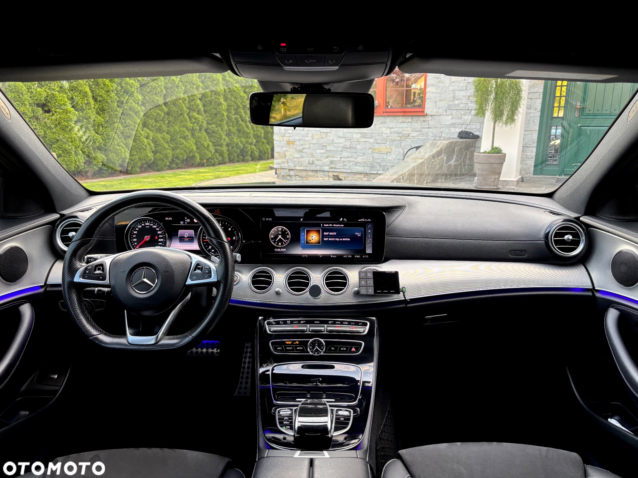Mercedes-Benz Klasa E 220 d 9G-TRONIC AMG Line - 21