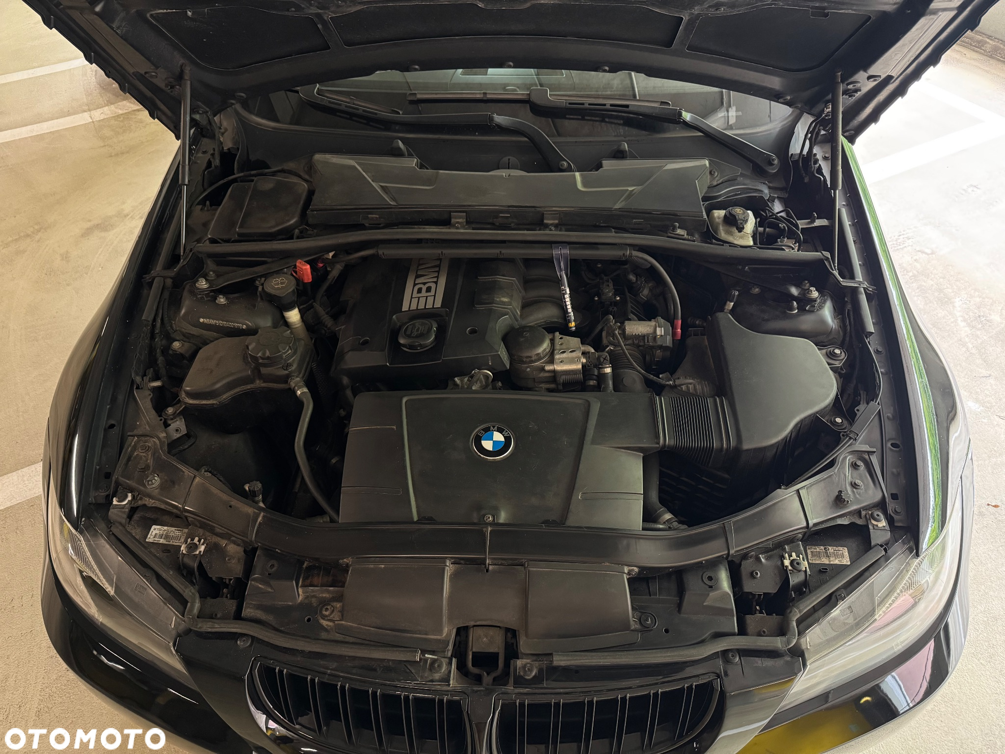 BMW Seria 3 318i - 12