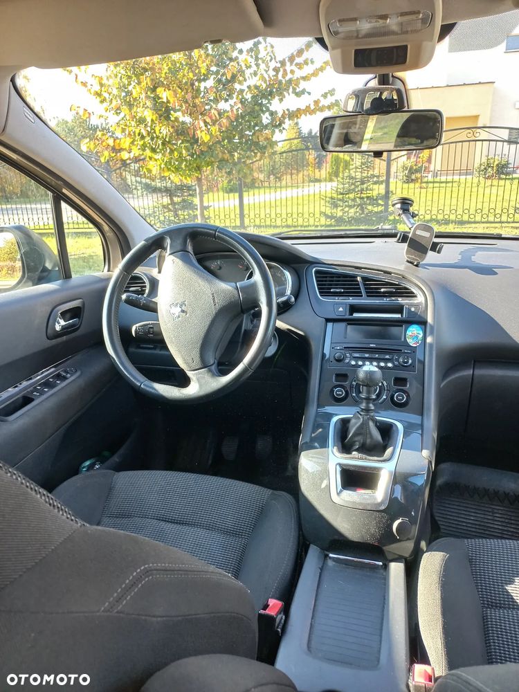 Peugeot 5008 - 14